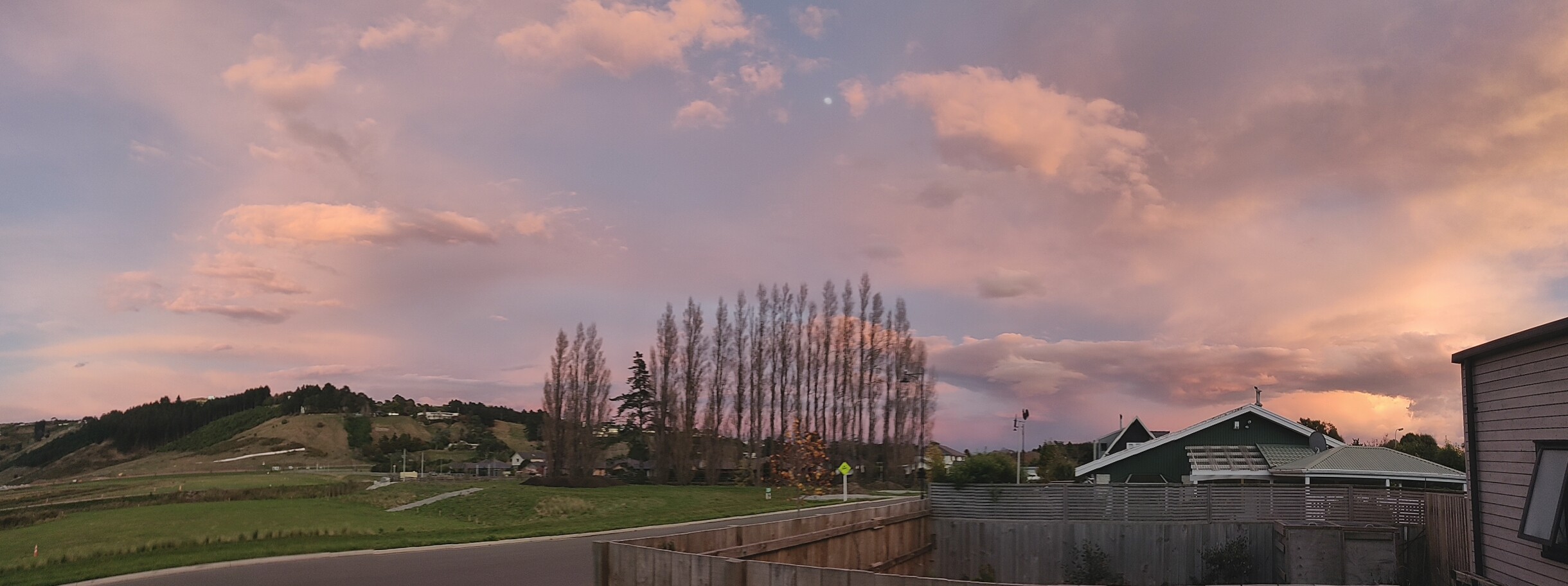 A stunning morning sky (which subsequently turned to serious rain) in Christchurch/Ōtautahi, New Zealand/Aotearoa