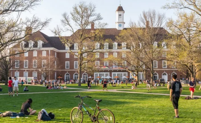 College students are ‘quiet quitting’ to preserve their mental health: report