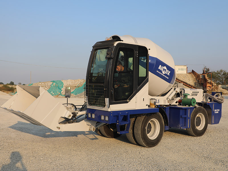 Self-Loading Concrete Mixer Car